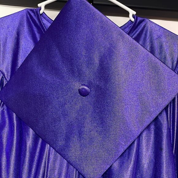 Purple graduation gown - Picture 9 of 9